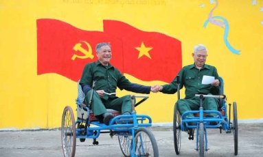  Nhiều điểm bầu cử đã đạt 100% cử tri hoàn thành việc bỏ phiếu